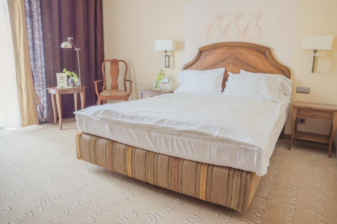 Hotel Rejs ウストカ 部屋 写真