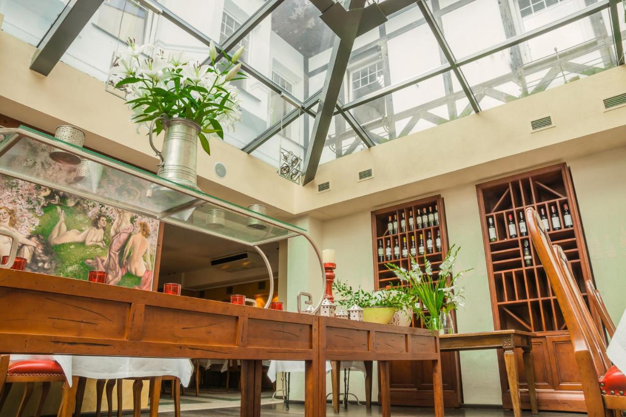 Hotel Rejs ウストカ エクステリア 写真
